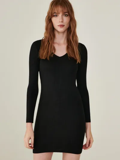 Sukienka mini prążkowana - Czarny