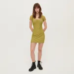 Koronkowa sukienka z krótkim rękawem zielona - Zielony