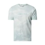 Family First Milano T-shirt ze wzorem na całej powierzchni model ‘Saints’