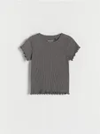 T-shirt o prostym fasonie, wykonany z bawełny z dodatkiem elastycznych włókien. - ciemnoszary