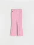 Spodnie typu flare, wykonane z tkaniny z dodatkiem wiskozy i elastycznych włókien. - różowy