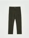 Spodnie slim cargo wykonane z bawełny z dodatkiem elastycznych włókien. - zielony