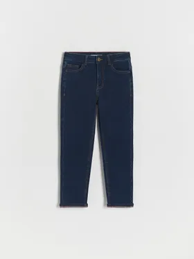 Jeansy typu regular, wykonane z bawełnianej tkaniny z dodatkiem elastycznych włókien. - granatowy