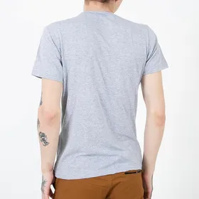 Szara bawełniana koszulka męska z printem - Odzież - Szary