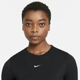 Damska krótka koszulka Nike Sportswear Essential - Czerń