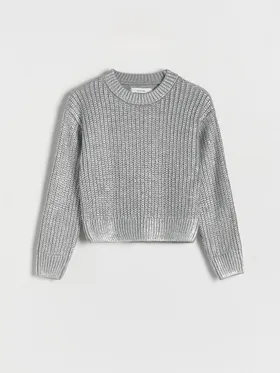 Sweter o prostym kroju, wykonany ze strukturalnej dzianiny. - srebrny