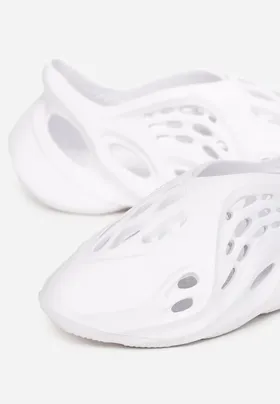 Białe Wsuwane Sneakersy z Lekkiej Pianki z Wycięciami Bonasna