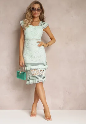 Jasnozielona Taliowana Sukienka Midi z Głębokim Dekoltem z Ażurowej Tkaniiny Eleonota