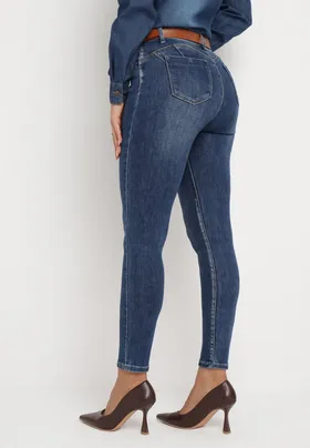 Niebieskie Jeansy o Fasonie Skinny z Efektem Push Up z Paskiem Kelisola