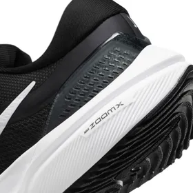 Damski buty do biegania po drogach Nike Air Zoom Vomero 16 - Czerń