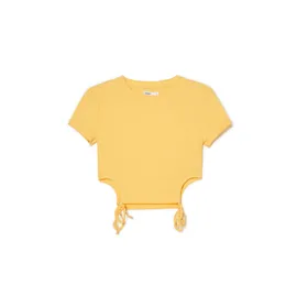 Żółta koszulka z wycięciami