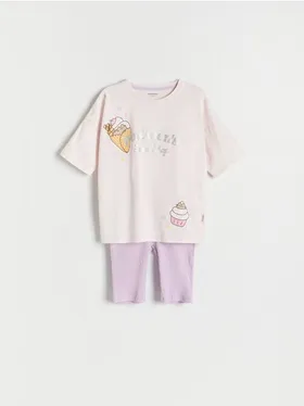 Piżama składająca się z t-shirtu i szortów, wykonana z bawełny. - pastelowy róż