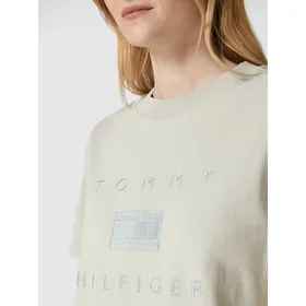 Tommy Hilfiger T-shirt z wyhaftowanym logo