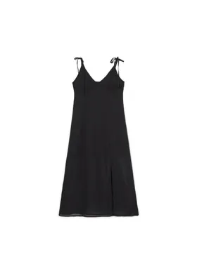 Czarna sukienka midi z rozcięciem