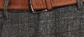 Spodnie tkaninowe w kratę z paskiem