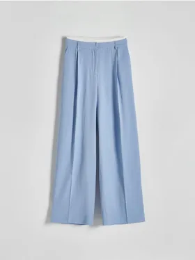 Spodnie o swobodnym kroju, uszyte z gładkiej tkaniny z lyocellu. - jasnoniebieski