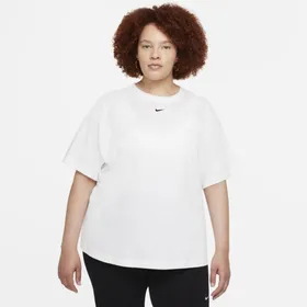 Damska koszulka z krótkim rękawem o kroju oversize Nike Sportswear Essential (duże rozmiary) - Biel
