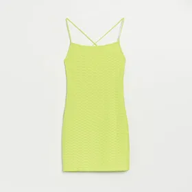 Dopasowana sukienka mini na ramiączkach żółta - Zielony