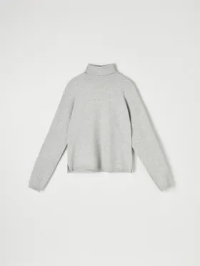 Dzianinowy sweter z golfem uszyty z materiału z domieszką delikatnej dla skóry wiskozy. - szary