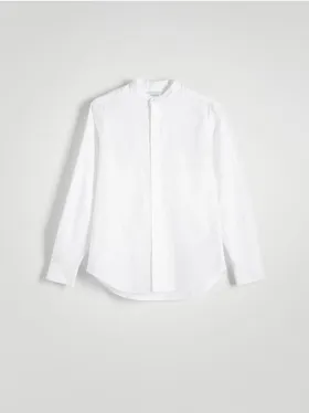 Koszula o regularnym kroju, wykonana z bawenianej tkaniny typu oxford. - biały