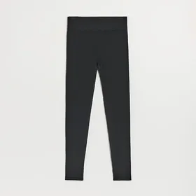 Czarne legginsy z prążkowanej dzianiny - Czarny