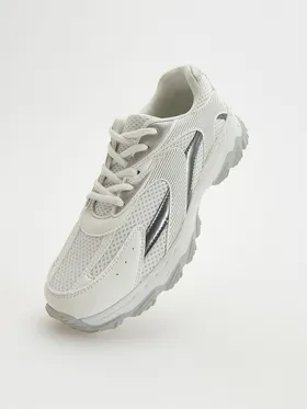 Buty w sportowym stylu, wykonane z łączonych materiałów. - jasnoszary
