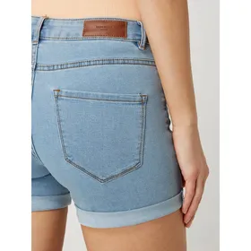 Vero Moda Szorty jeansowe z dodatkiem streczu model ‘Hot Seven’