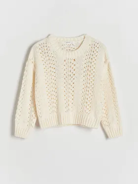 Sweter o prostym fasonie, wykonany z dzianiny z bawełną. - złamana biel