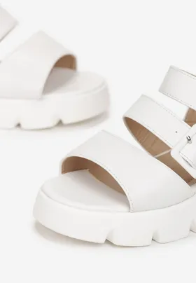 Białe Sandały na Niskim Koturnie z Regulowanymi Paskami Gelasine