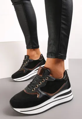 Czarne Sneakersy Ozdobione Metalicznym Akcentem na Platformie Uscora