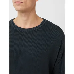REVIEW Sweter z efektem znoszenia