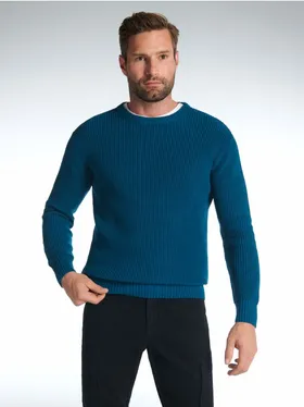 Wygodny sweter wykonany z mękkiej, bawełnianej dzianiny. - niebieski