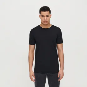Dopasowana koszulka Basic czarna - Czarny