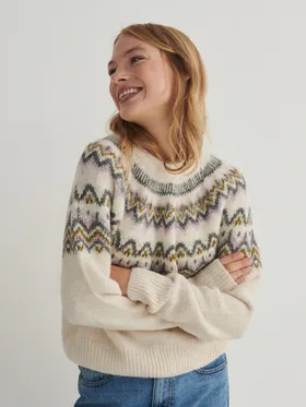 Sweter o regularnym fasonie, wykonany z dzianiny z domieszką wełny. - wielobarwny
