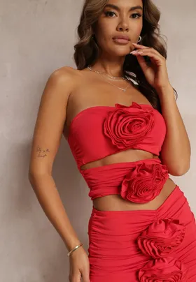 Czerwona Marszczona Dopasowana Sukienka Mini z Ozdobnymi Kwiatami Bez Ramiączek Sherid