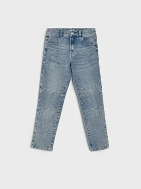 Wygodne jeansy wykonane z bawełnianej tkaniny. - Inny