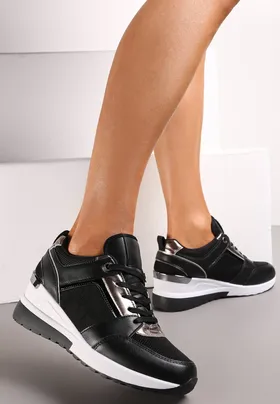 Czarne Sznurowane Sneakersy na Niskim Koturnie z Perforacją i Przeszyciami Anabrenda