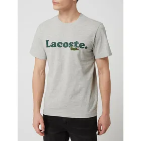 Lacoste T-shirt o kroju regular fit z nadrukiem z logo