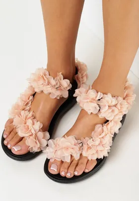 Beżowe Sandały z Ozdobnymi Paskami z Kwiatkami i Rzepem Tiatia