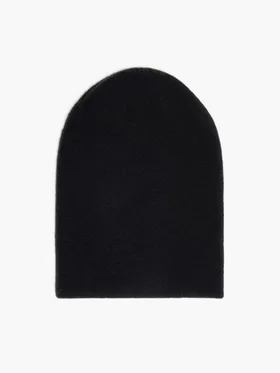 Czarna czapka beanie