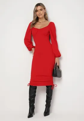 Czerwona Dopasowana Sukienka ze Ściągaczami Munnesa