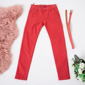 Czerwone dziecięce spodnie z paskiem - Odzież - Czerwony