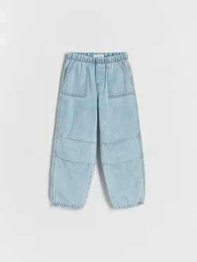 Jeansy typu baggy, uszyte z bawełnianej tkaniny. - niebieski