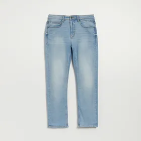Jasnoniebieskie jeansy straight fit z przetarciami - Niebieski