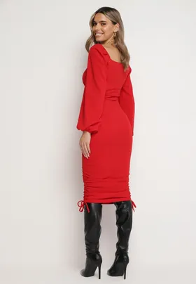 Czerwona Dopasowana Sukienka ze Ściągaczami Munnesa
