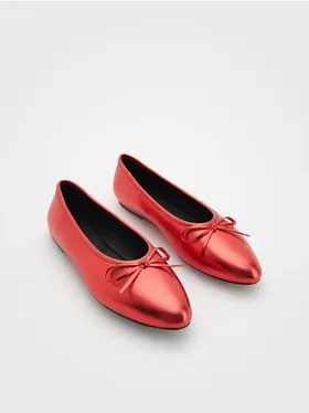 Buty z kolekcji PREMIUM wykonane z naturalnej skóry. - czerwony