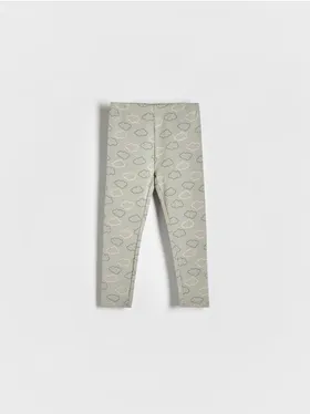 Spodnie o dopasowanym kroju, wykonane z bawełny z dodatkiem elastycznych włókien. - oliwkowy