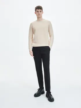 Sweter z półokrągłym dekoltem - Beżowy