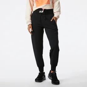 Spodnie New Balance WP21503BK – czarne