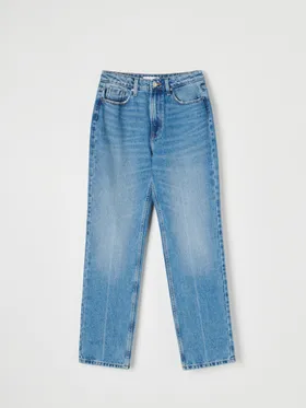 Spodnie jeansowe o prostym kroju uszyte z bawełny. - niebieski